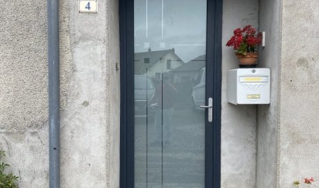 Installation de portes et de portes de garage - Nevers - DomoBaie - Porte vitrée - Porte Anthracite - Porte Alumium - Porte d' entrée - Cosne sur Loire - Nièvre
