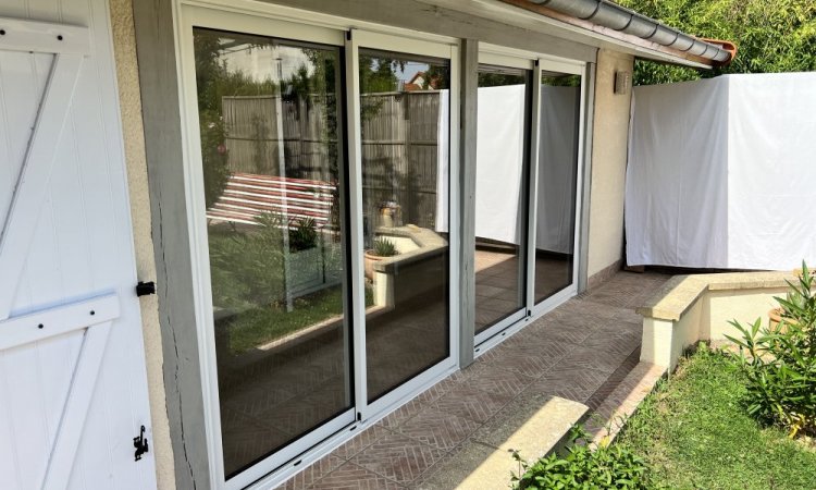Domobaie - Nevers - Cosne sur Loire - Fenêtre aluminium - Poignée invisible - Design -  Installateur de fenêtre - Double vitrage isolant - Sur mesure - Pvc - Bois - Anthracite
