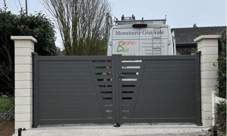 Domobaie - Fenêtre - Nevers - Cosne sur Loire -Portail aluminium sur mesure - Clôture  Menuiserie - Aluminium - PVC -